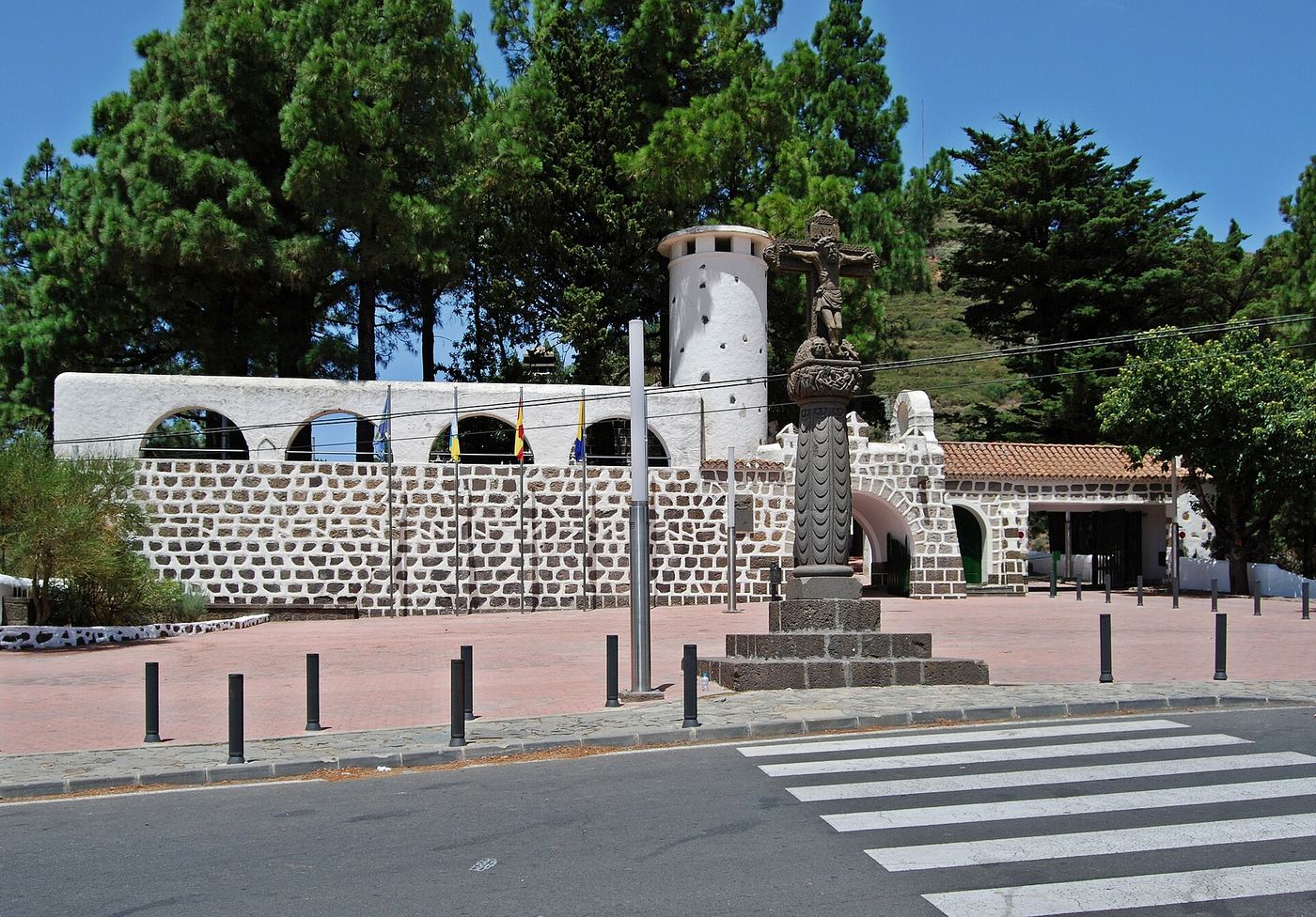 La cruz de piedra del enclave de Cruz de Tejeda